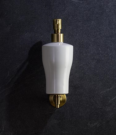 Antiker Messing-Seifenspender (34N)