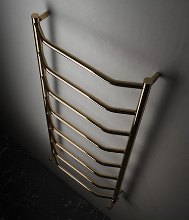 Goldene Badheizkörper & Handtuchwärmer