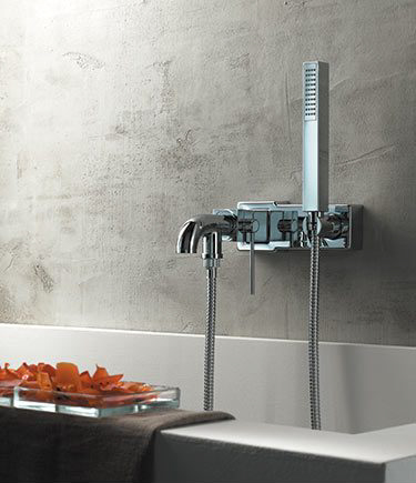 Cube Wandmontierte Badewannenarmatur mit Dusche (40D)